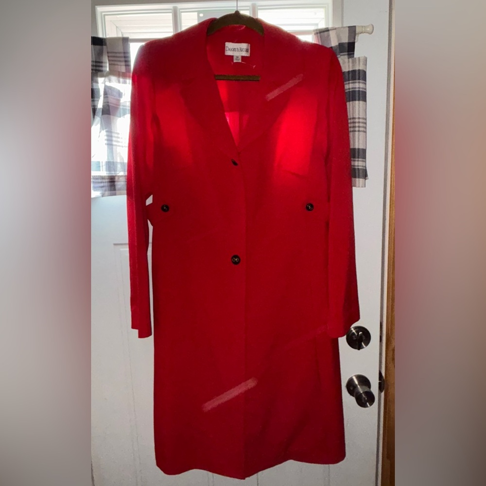 Danny & Nicole VINTAGE Classic Red 3/4 Blazer (missing 1 button) Gorgeous